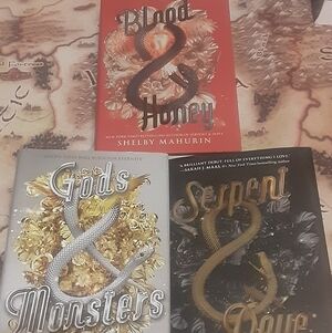 Shelby Mahurin hardcover book set, Blood and Honey signed by the author.God's